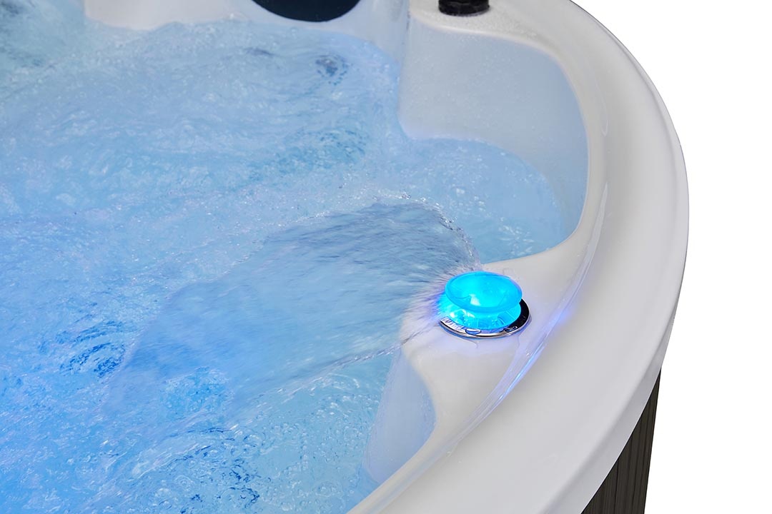 Vasca Idromassaggio per Adulti - Hot Tub recensione e prezzo