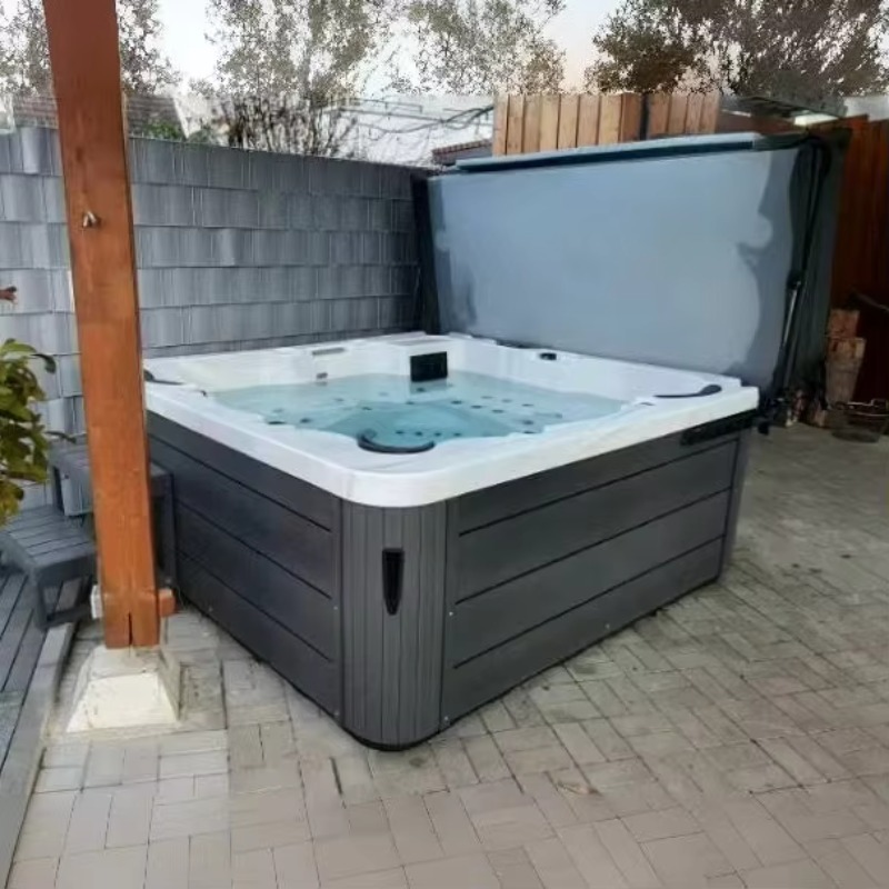 Vasca Idromassaggio in Acrilic - Hot Tub recensione e prezzo